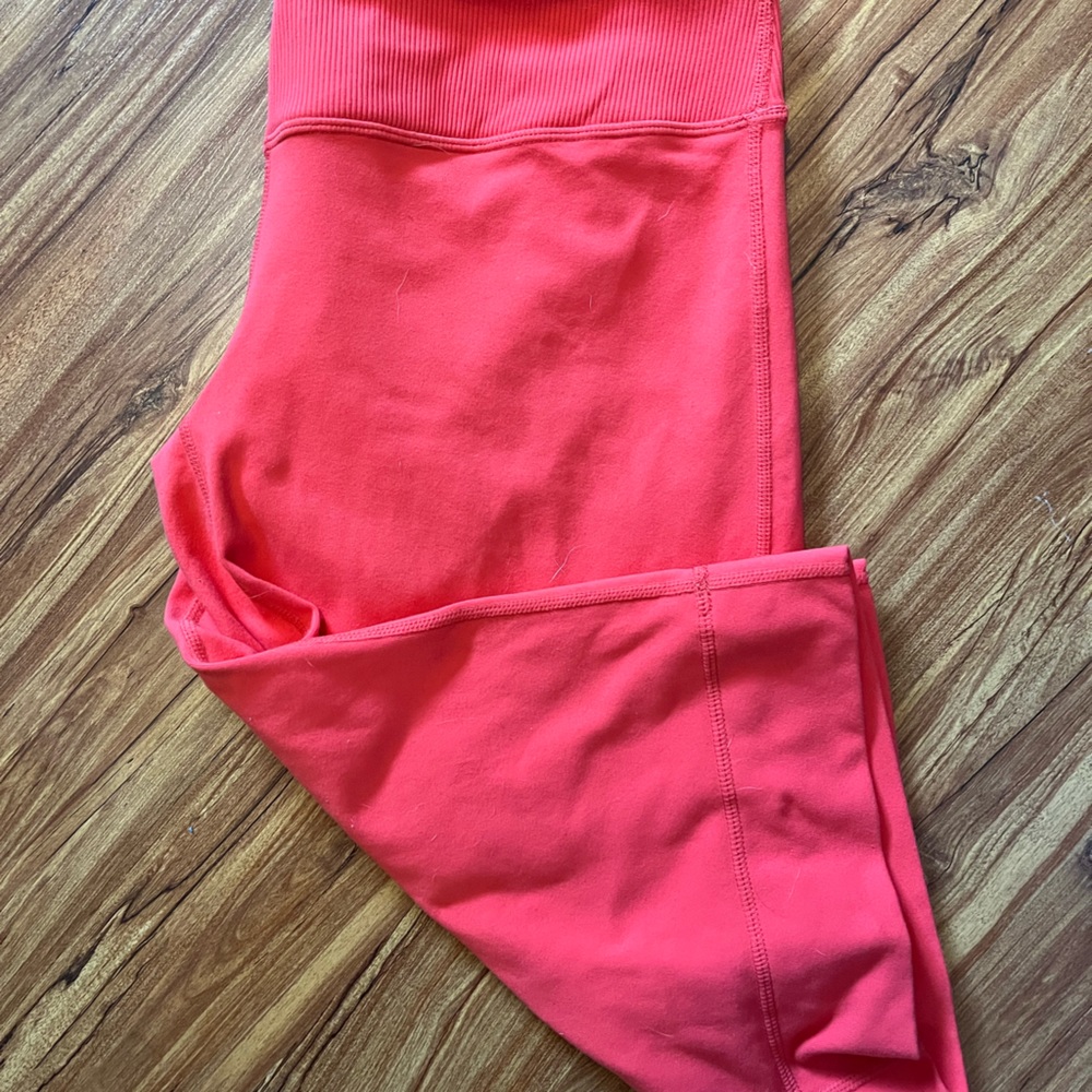 Lululemon crops